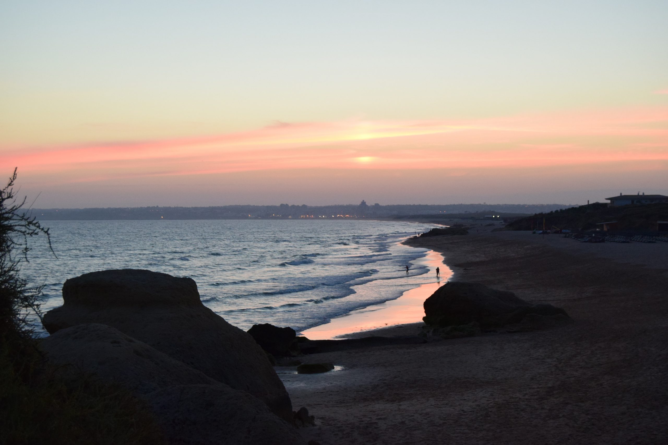 Read more about the article What is the average temperature in the Algarve?